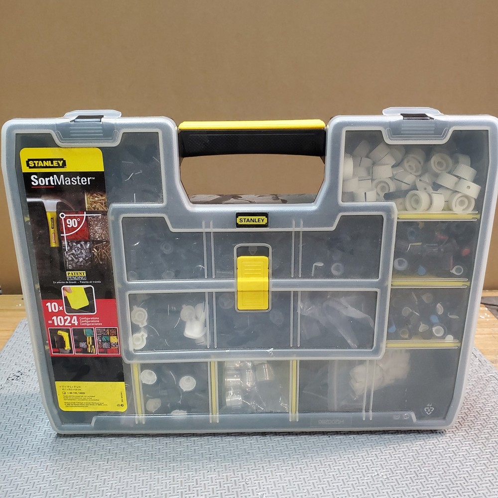 Assorted Stereo Knob Set