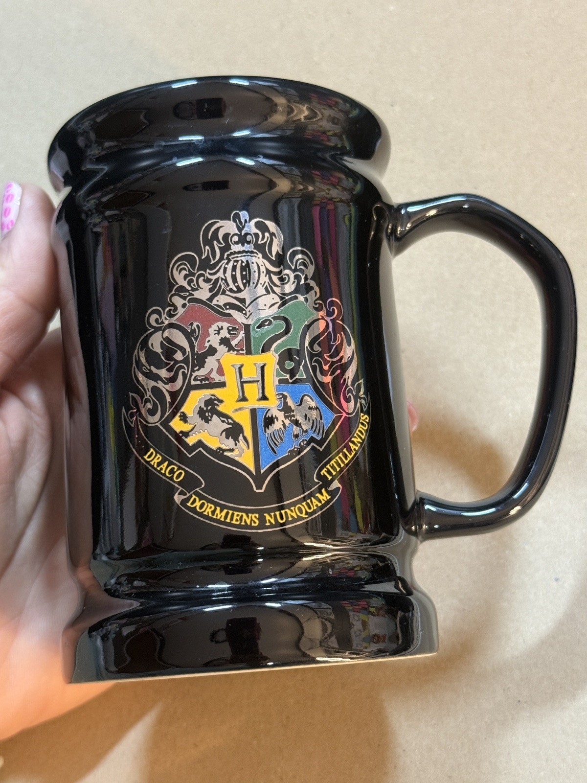 Universal Studios Wizarding World of Harry Potter Hogwarts Crest Coffee Cup Mug