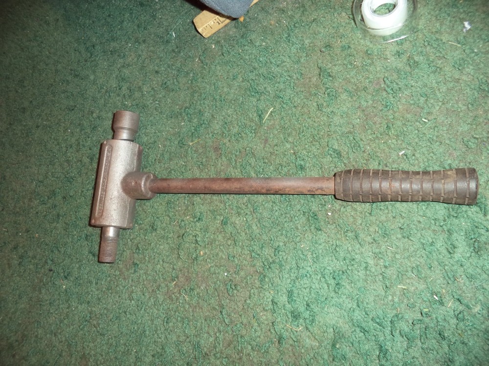 Greenlee 1804  Knockout Puller Driver Tool