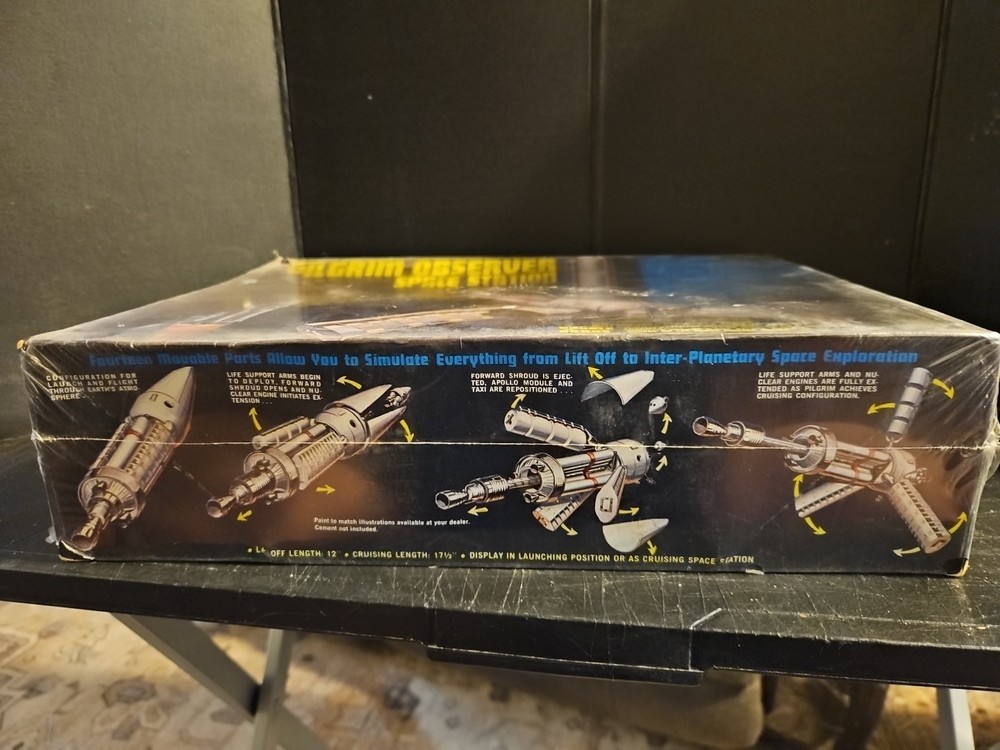 MPC PILGRIM OBSERVER SPACE STATION SHIP MODEL KIT 9001 Box Worn