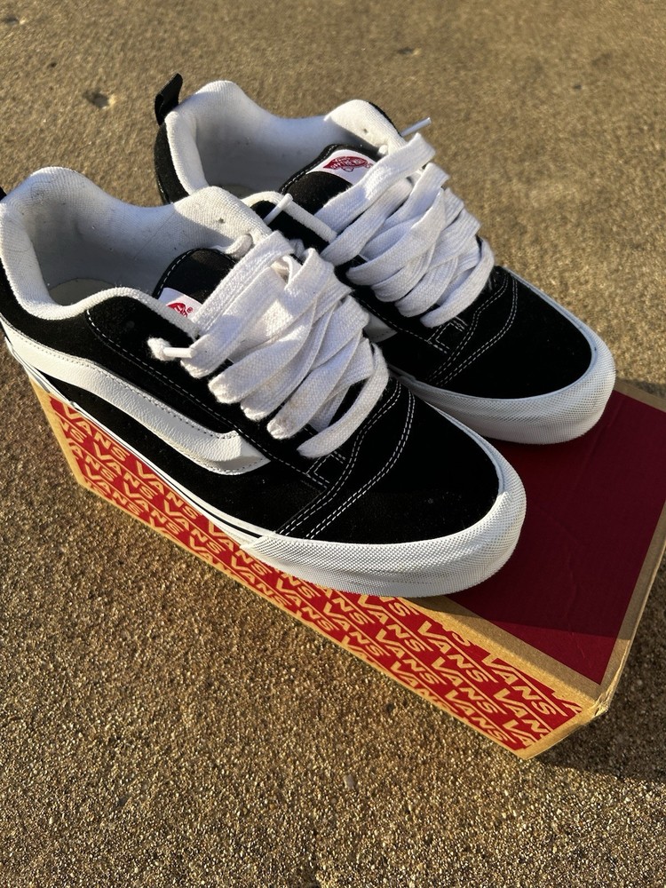 Vans Knu Skool