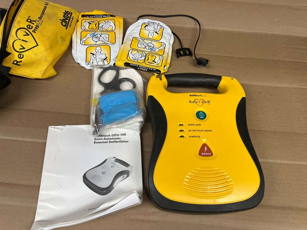 Reviver AED By Cintas with carrying case