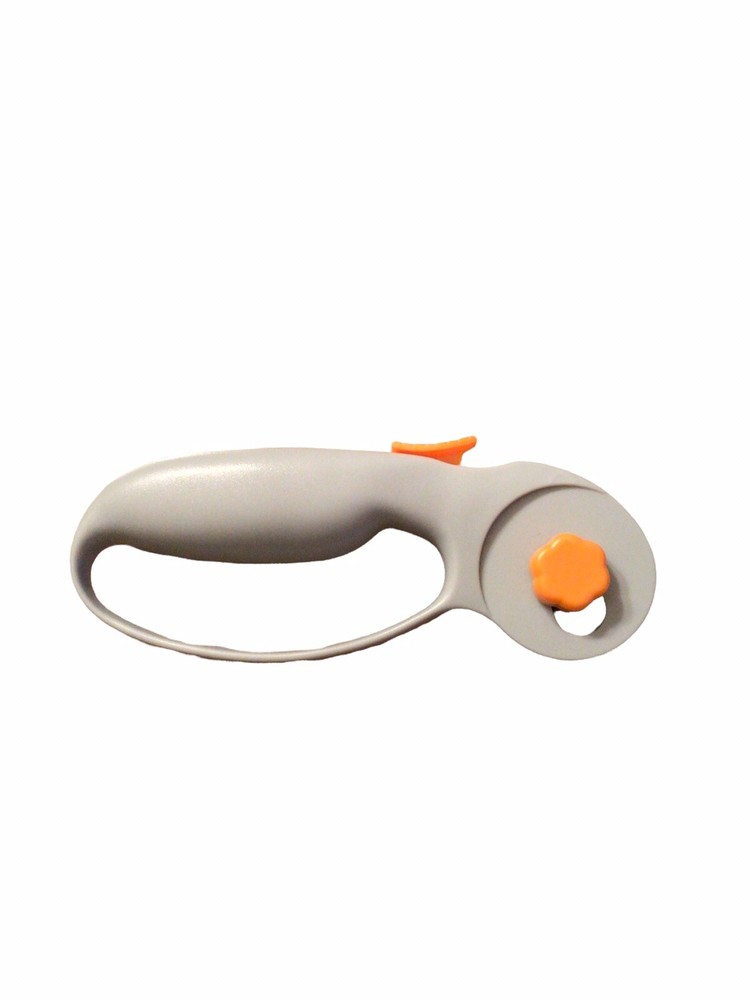 Fiskars Crafts Rotary Cutter, 60mm Titanium Gray Handle EUC