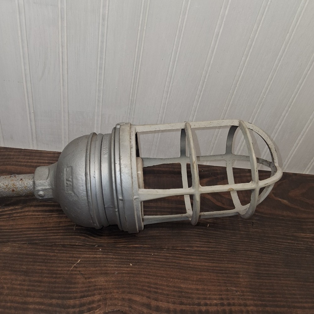 Vintage APPLETON FORM 100 EXPLOSION PROOF LIGHT w/ CAGE & GLOBE