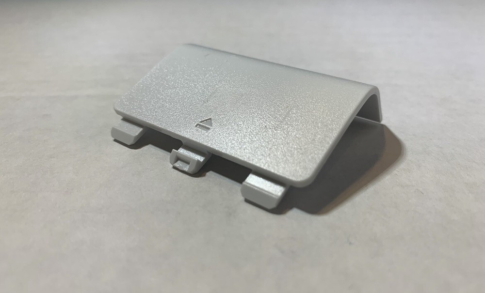 White AA Battery Back Cover Case Xbox One X Recent Model Wireless Controller