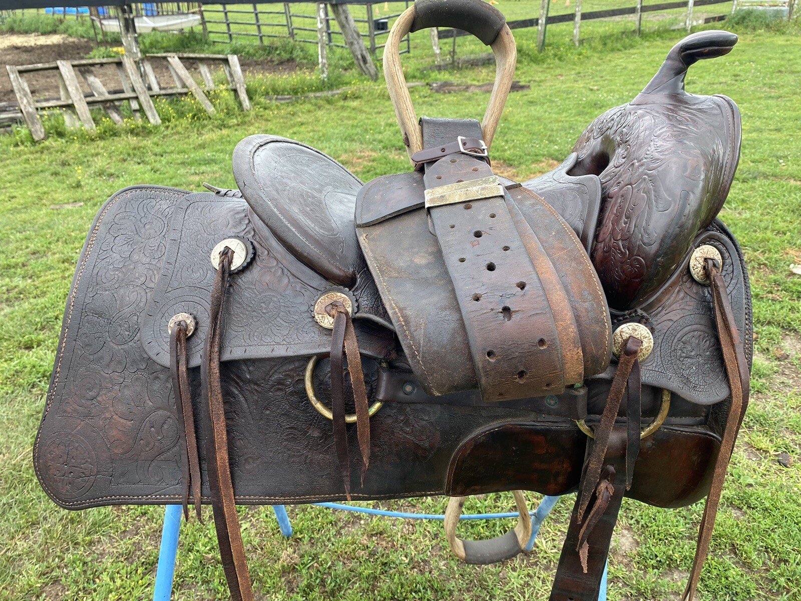 Antique Heiser Denver tooled leather 16 " slick seat wide fork Western saddle
