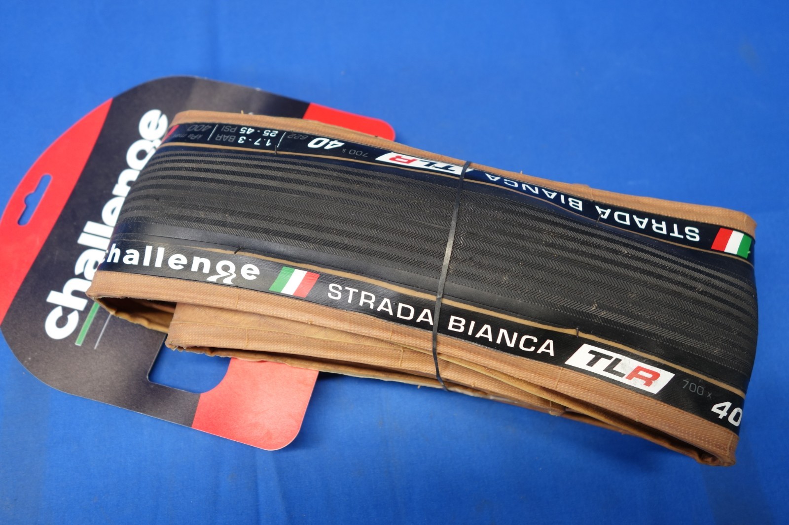 New Challenge Strada Bianca TLR 700 x 40c Gravel, Touring Bike Tire -Black/Brown