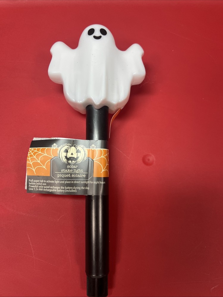 Ghost 9" HALLOWEEN LIGHTED Solar Stake Light