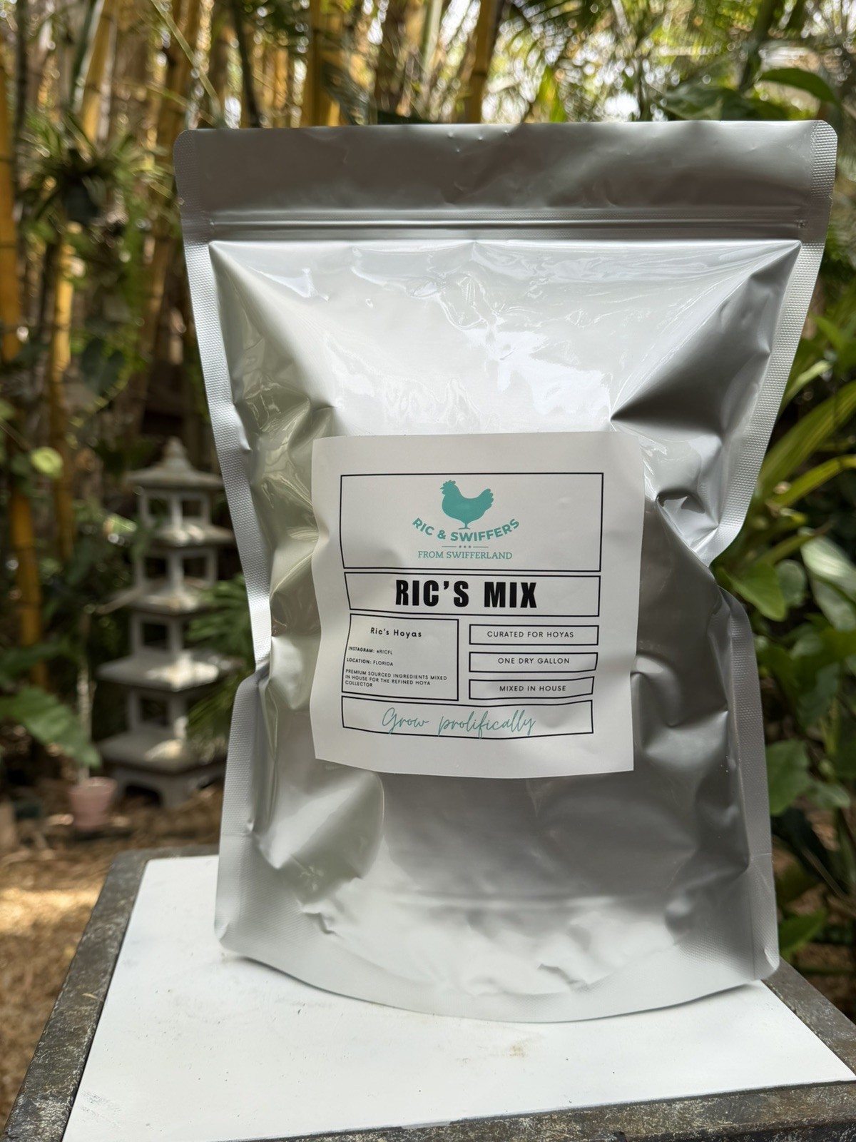 Ric’s Hoya Mix (One Dry Gallon)