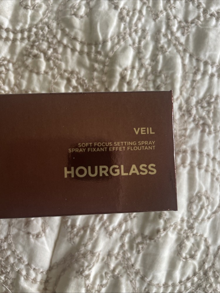 Hourglass Veil Soft Focus Setting Spray