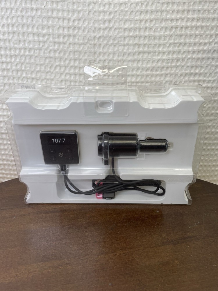 Microsoft Zune Car Pack - Charger FM Transmitter - New Open Box Read Description