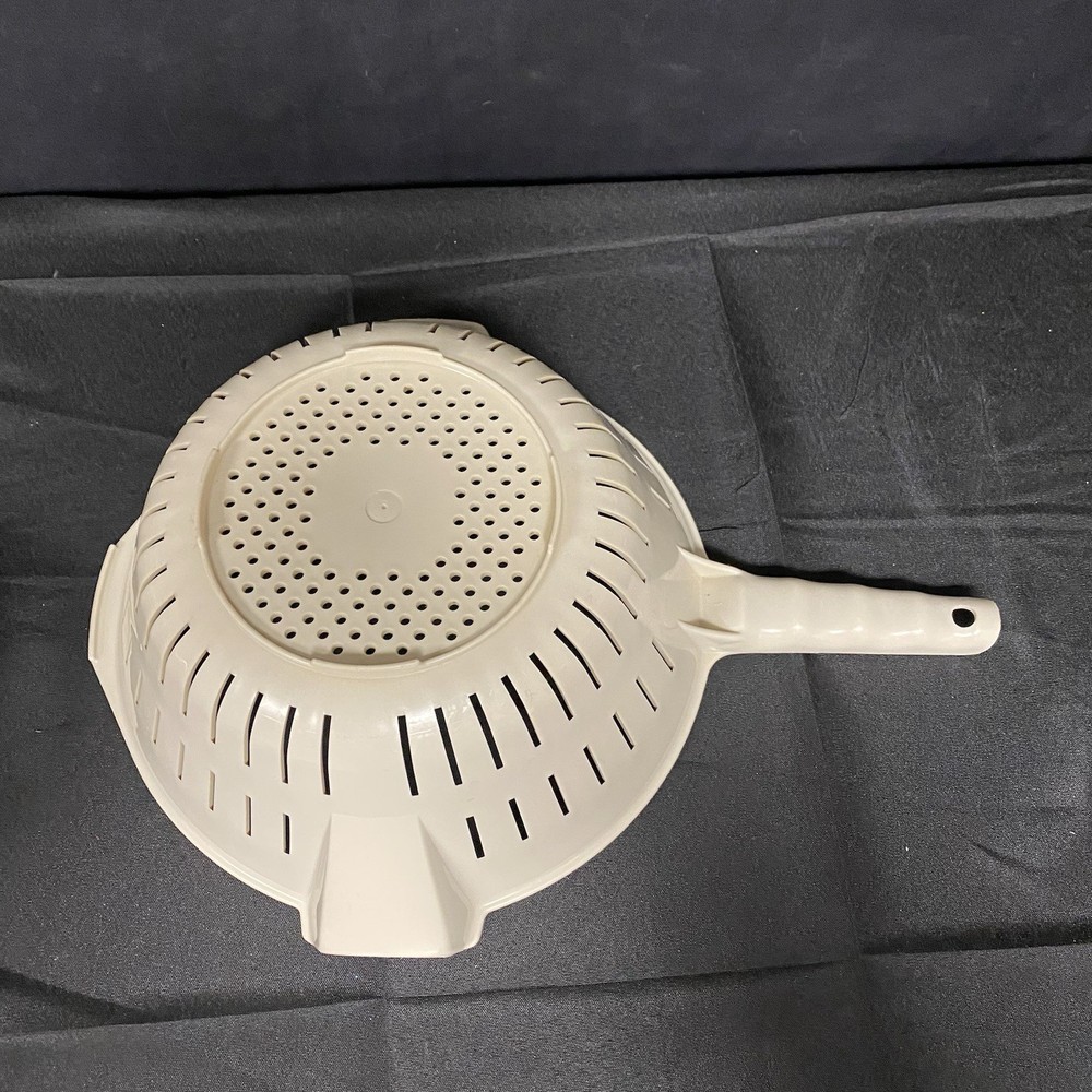 Off-White Double Spout Vintage Colander/Strainer