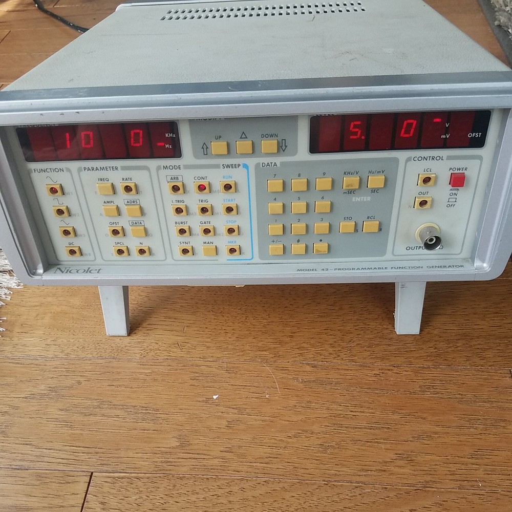 Nicolet Model 42 Programmable Function Generator