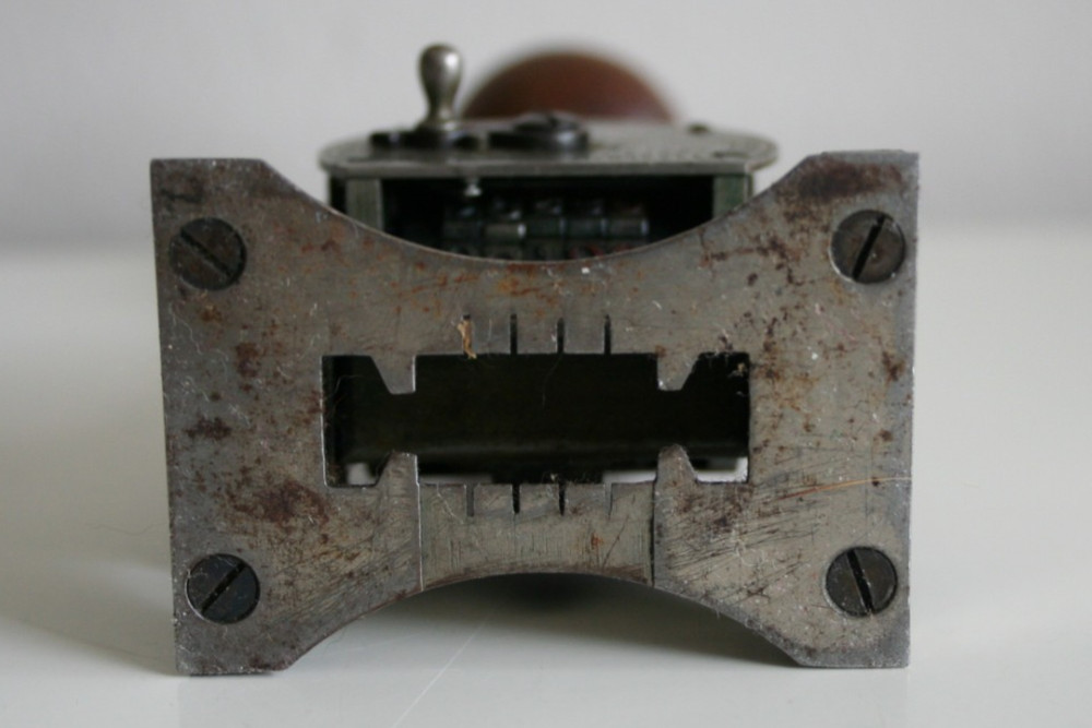 Antique Bates Automatic Numbering Machine 5 wheels Style E No. 107510
