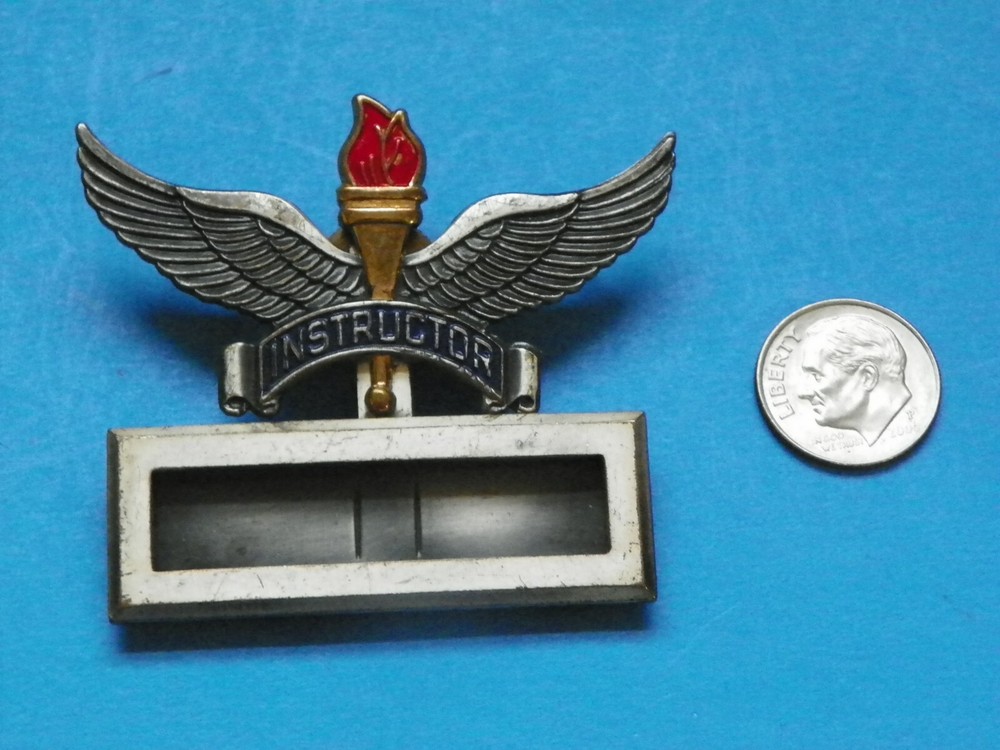VIETNAM ORIGINAL HELICOPTER FLIGHT INSTRUCTOR I.D. BADGE-MAKER MARKED