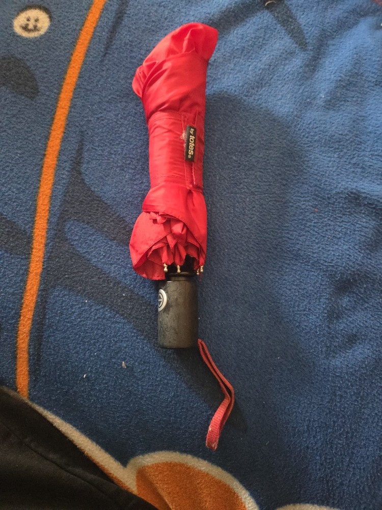 Totes Auto Open Umbrella Large Coverage Compact Red