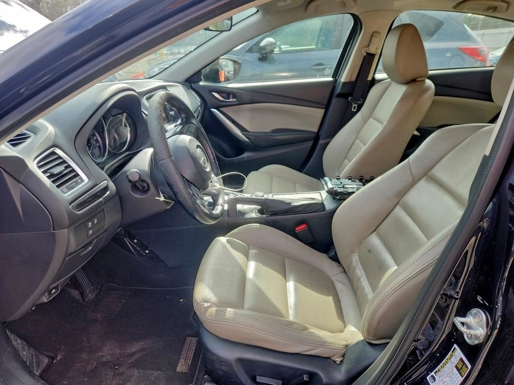 6 2014 Glove Box 4936422