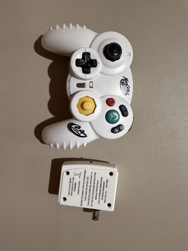 Mad Catz Wireless GameCube Controller White + Dongle