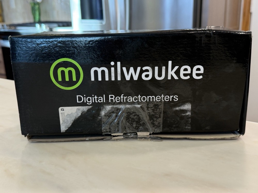 Milwaukee MA887 Digital Salinity Tester Refractometer