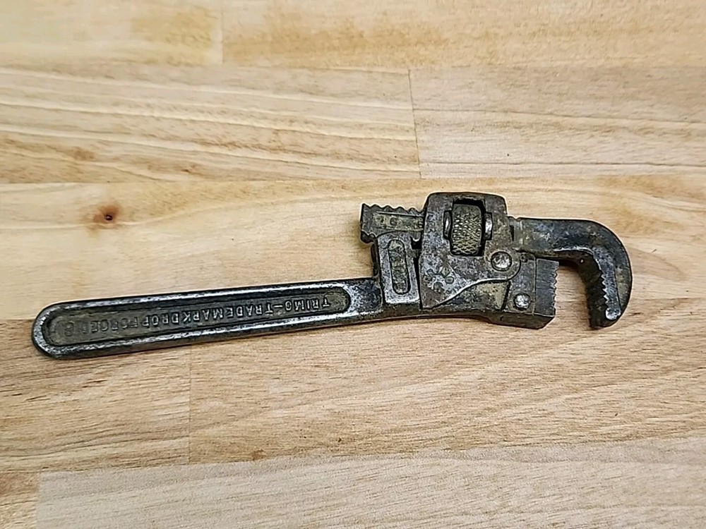 SMALL TRIMO SIZE 6 " ADJUSTABLE PIPE WRENCH - VINTAGE ORIGINAL