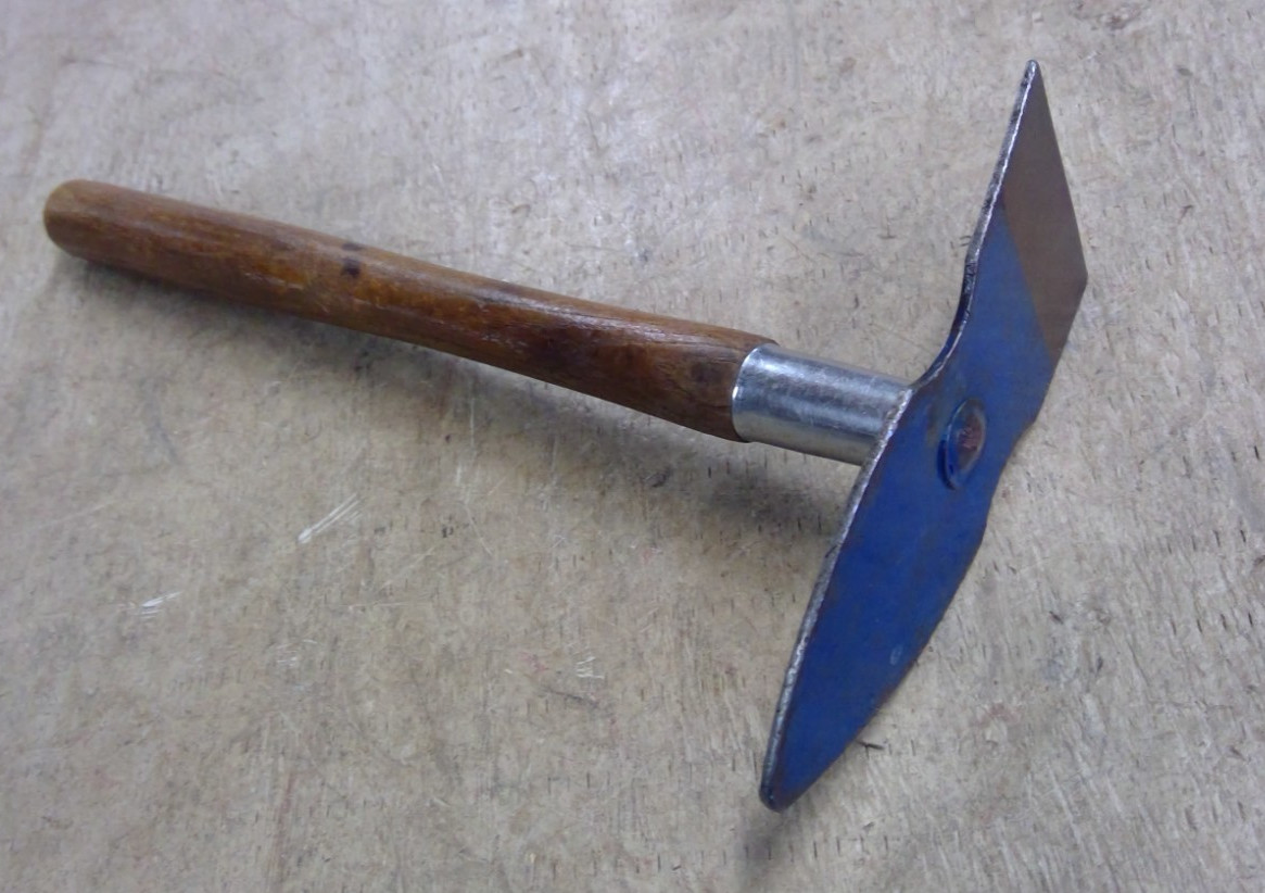 Cool Unique Hand Cultivator Hoe Garden Tool Wood Handle