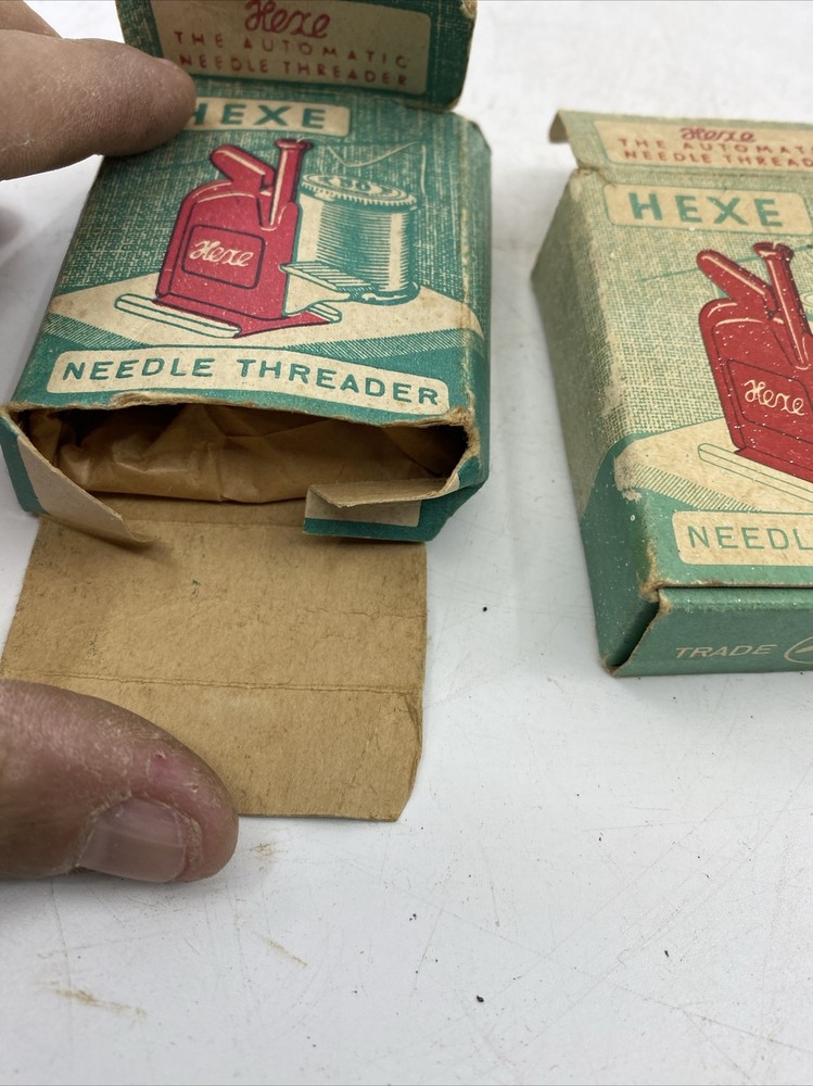 Vintage Plastic Hexe Automatic Needle Threader with Instructions Antique