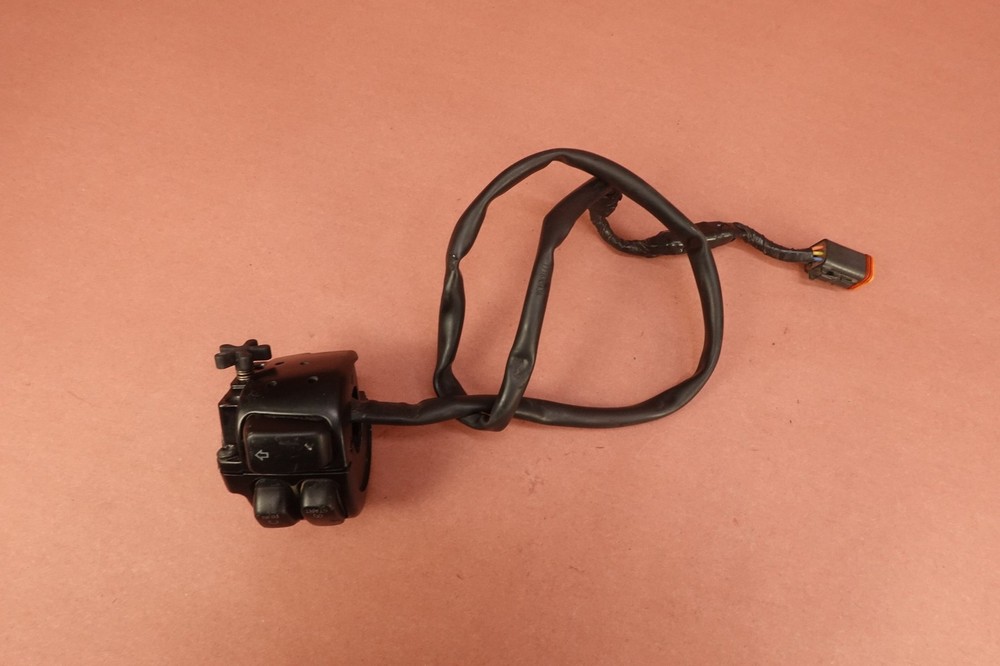 2000-2006 HARLEY-DAVIDSON SOFTAIL FXSTBI RIGHT HANDLEBAR STOP START KILL SWITCH