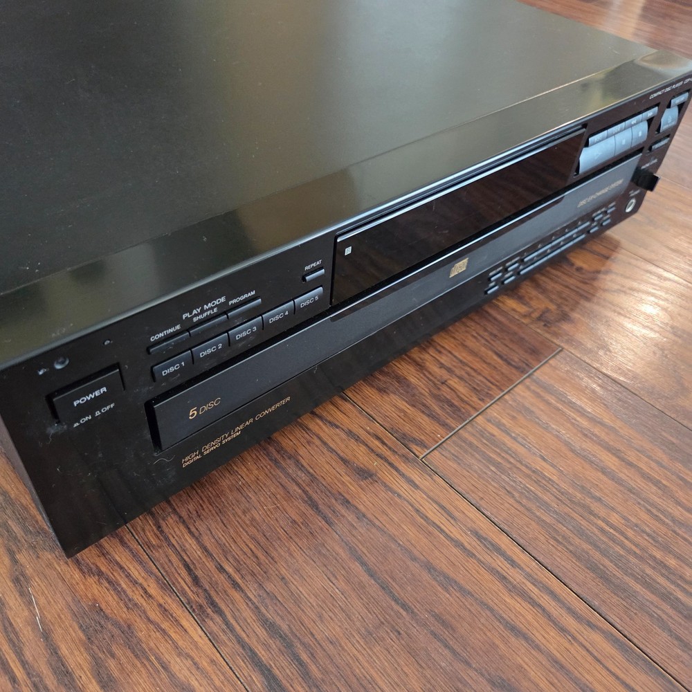 Sony CDP-C335 Compact 5 Disc CD Player - Tested Working