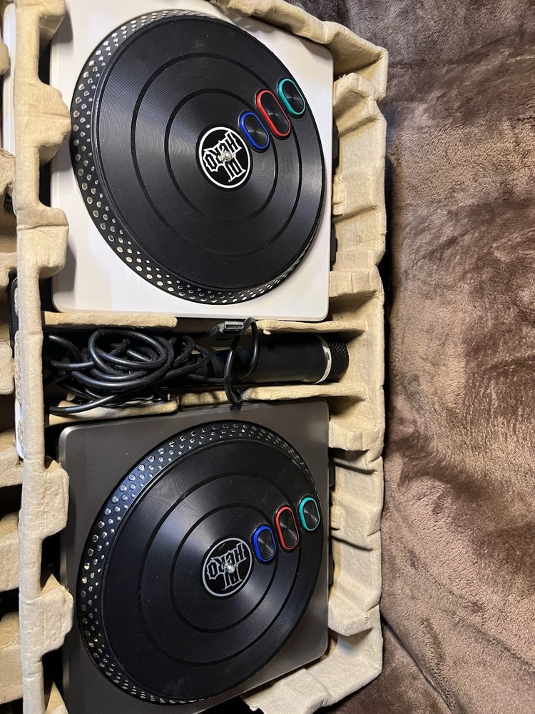 Activision DJ Hero 2 PS3 Bundle 2 Turntable Controllers Microphone Game