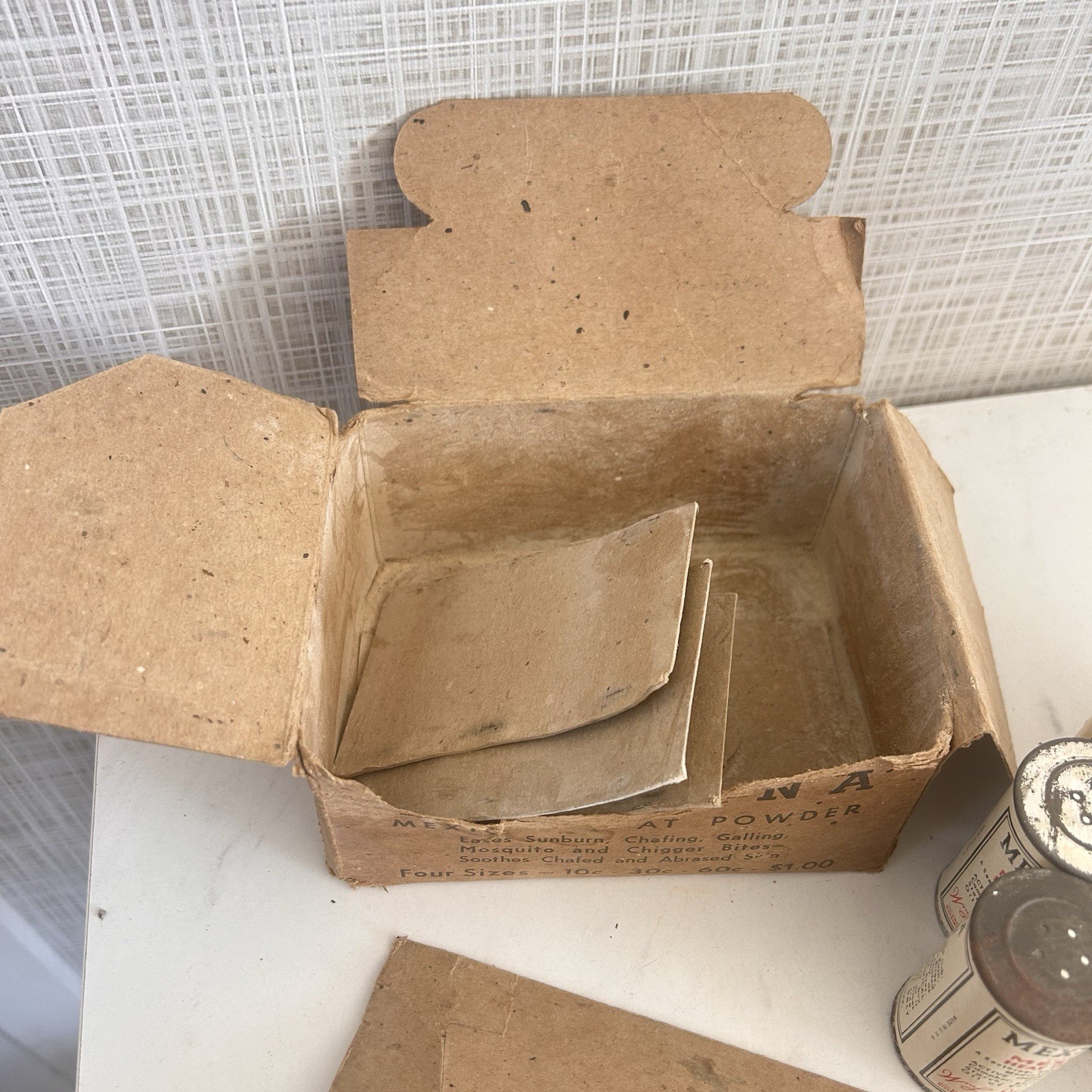 Vintage Mexsana Mexican Heat Powder 10 Cent Size Cans 3/4 Oz Bundle of 12 & Box