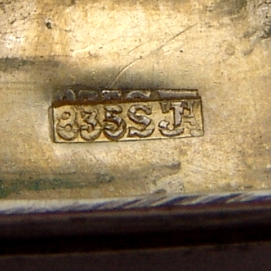 Tiny Rectangular Box 835 Silver