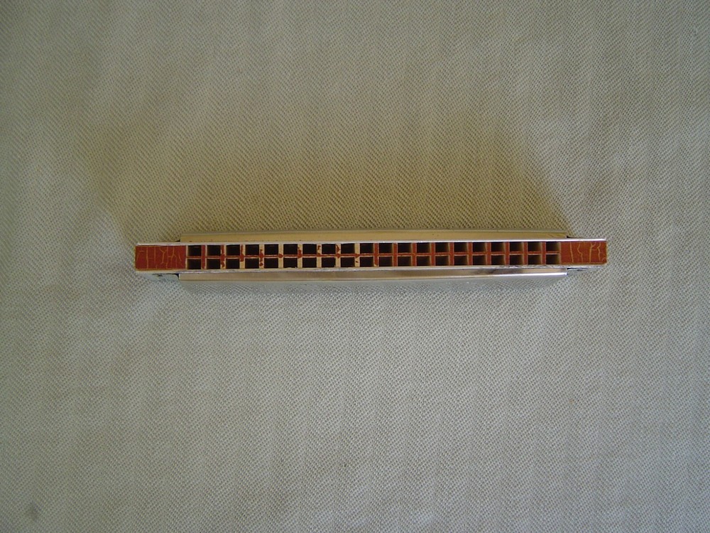 "TANGO" "C" SINGLE SIDED TREMELO HARMONICA BY M. HOHNER & NICE STORAGE BOX