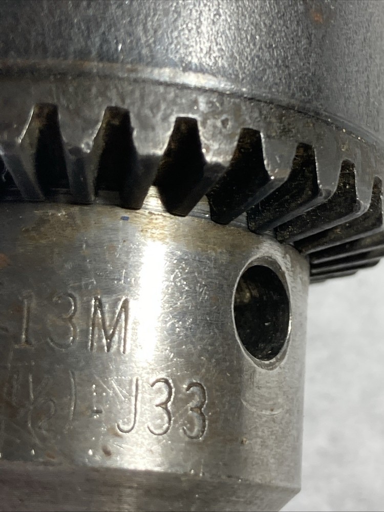 J 33 Keyed drill chuck with Arbor