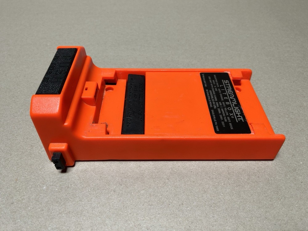 STREAMLIGHT Litebox Flashlight Vehicle Mount Charging Base