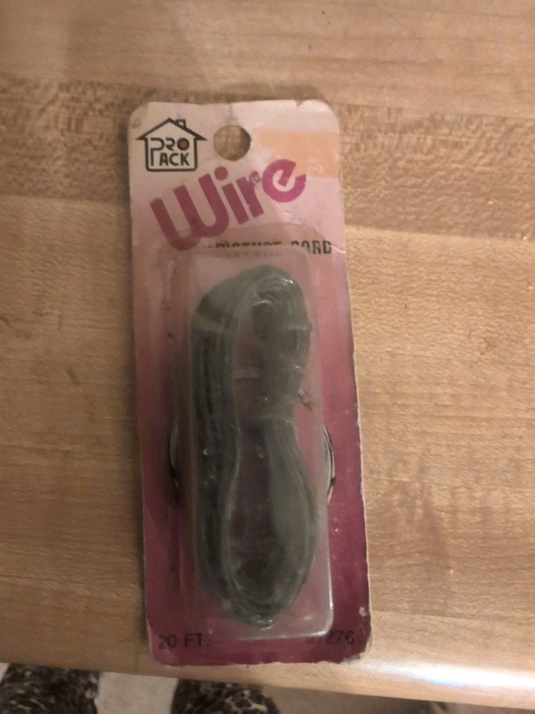 Vintage Pro pack Wire Picture Cord Nip
