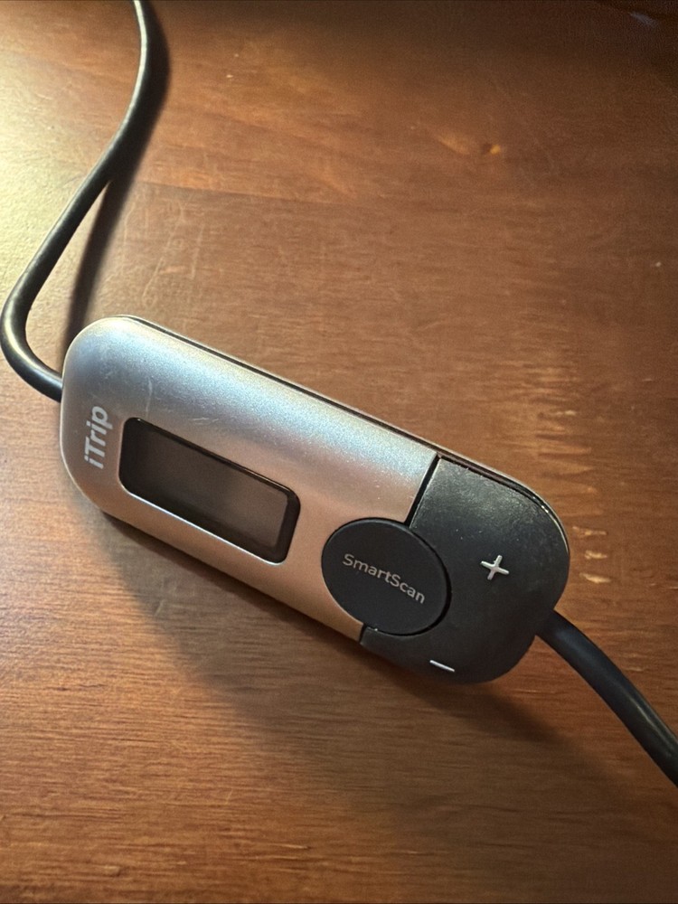 Griffin iTrip Auto FM Transmitter Car Charger for iPod Dock Connector