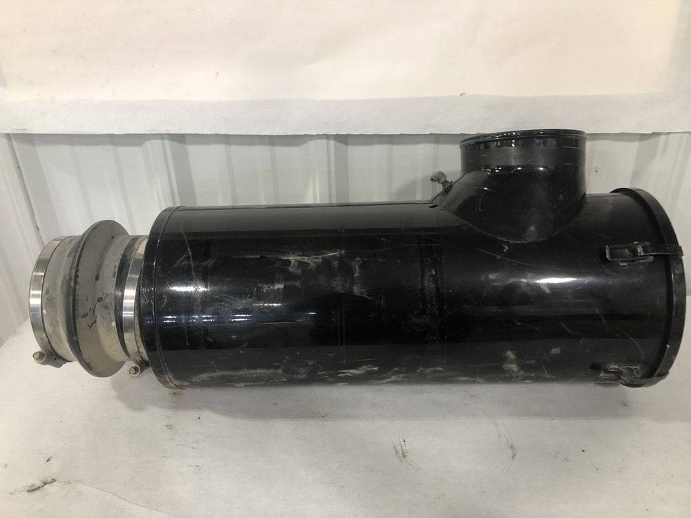Peterbilt 365 Air Cleaner - Used