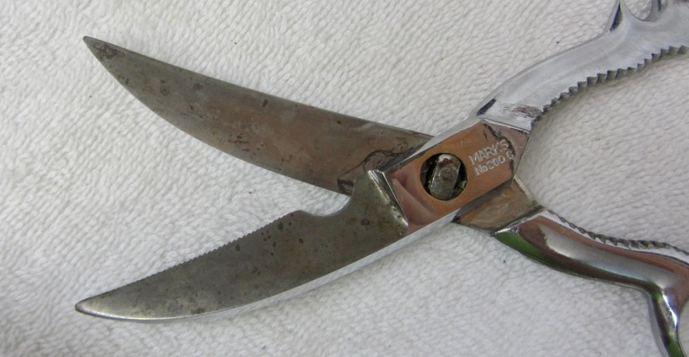 2 MARKS 200 C KITCHEN SHEARS Multi Purpose Scissors Nut Cracker w/ Case Italy