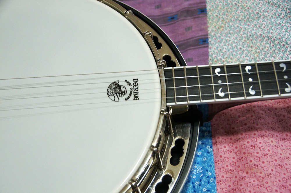 Deering Maple Blossom Plectrum 4 string Banjo