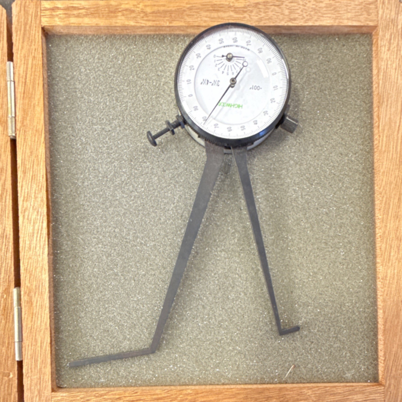 Highwood BI-8E Dial Caliper Gage 3.250-4.250 in Measurement Range