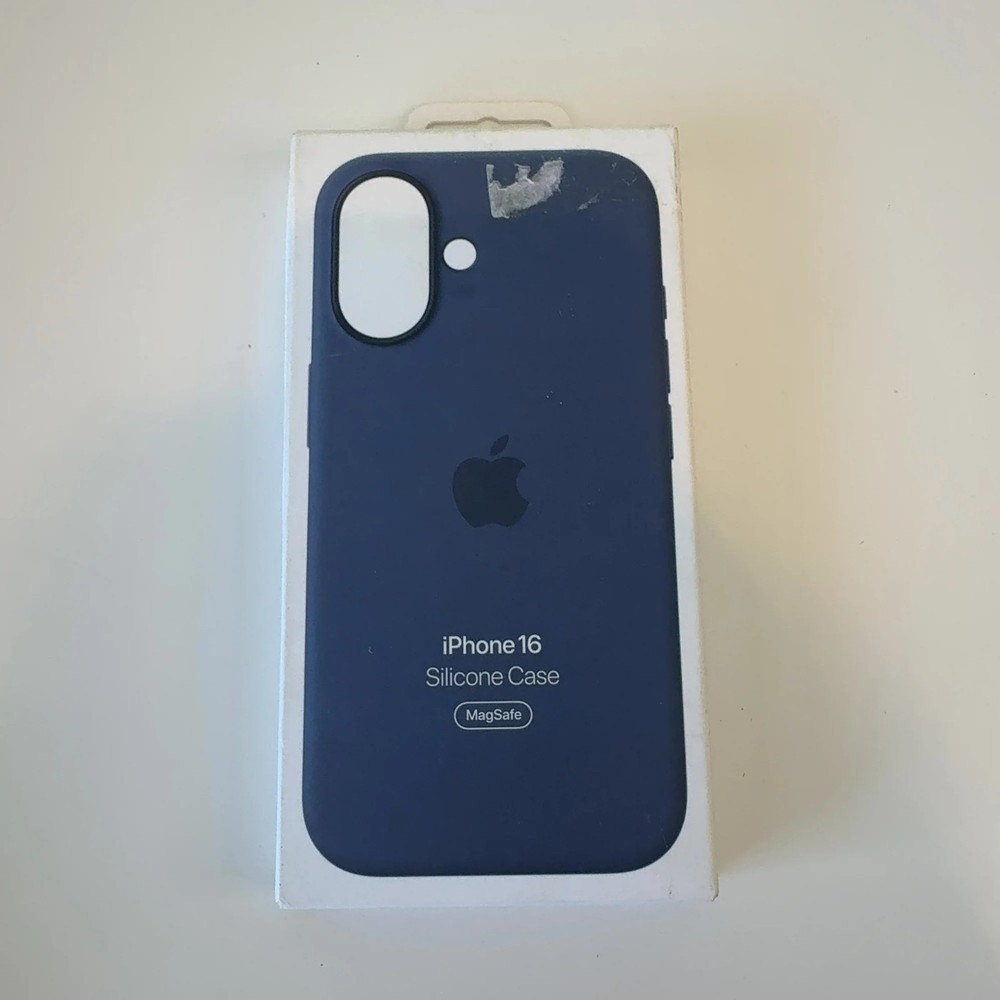 Apple Iphone 16 Silicone Case With Magsafe - Denim