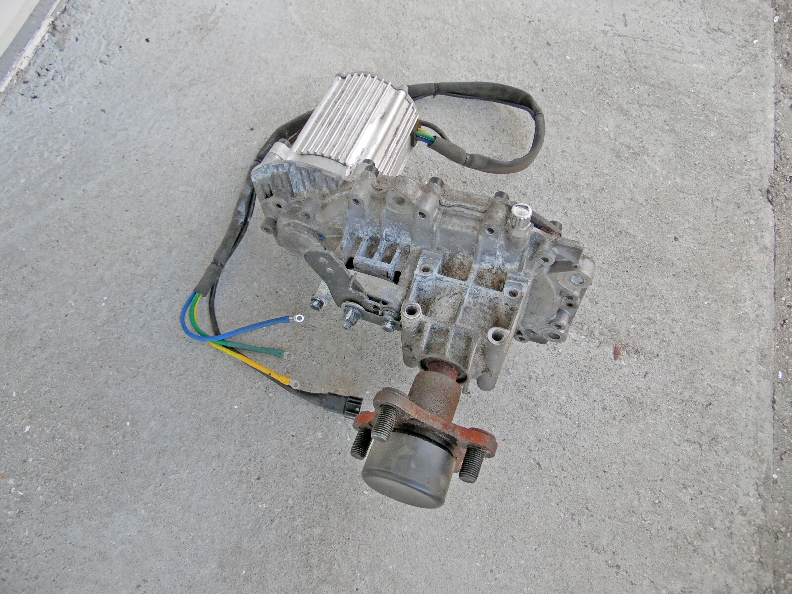 Right Rear Drive Motor & Transmission for Ryobi 42" ZT480ex 48v Zero Turn Mower