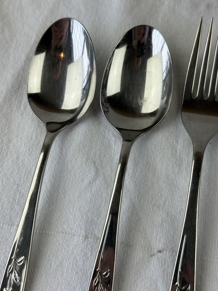 LOT Oneidacraft Deluxe Stainless LASTING ROSE Pattern dinner Serving Fork spoon