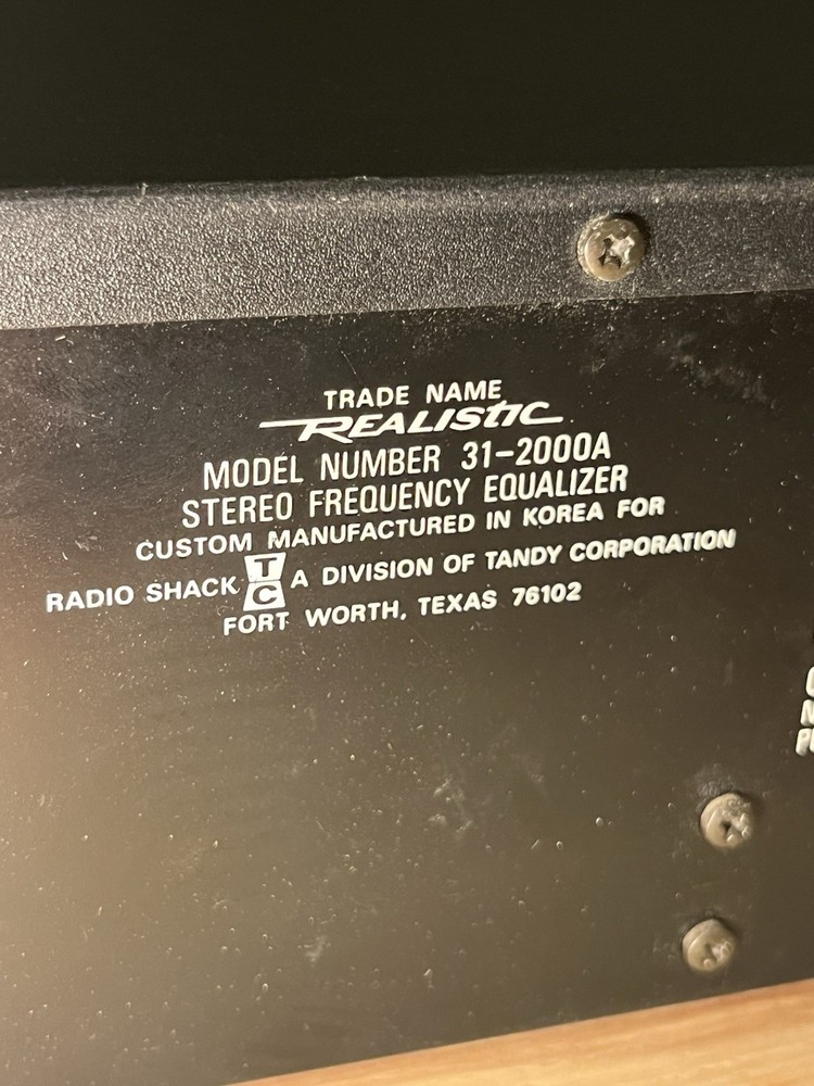 Realistic 31-2000A Stereo Graphic Equalizer Front Panel Silver Faceplate