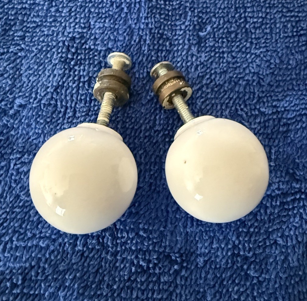 2 pcs. Vintage Drexel Declaration Knobs Pulls Kipp Stewart Porcelain / Brass