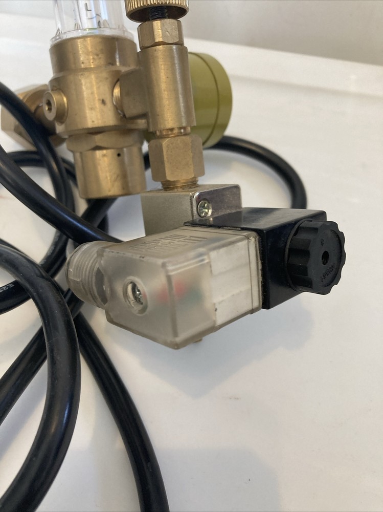 GrowBright CO2 regulator