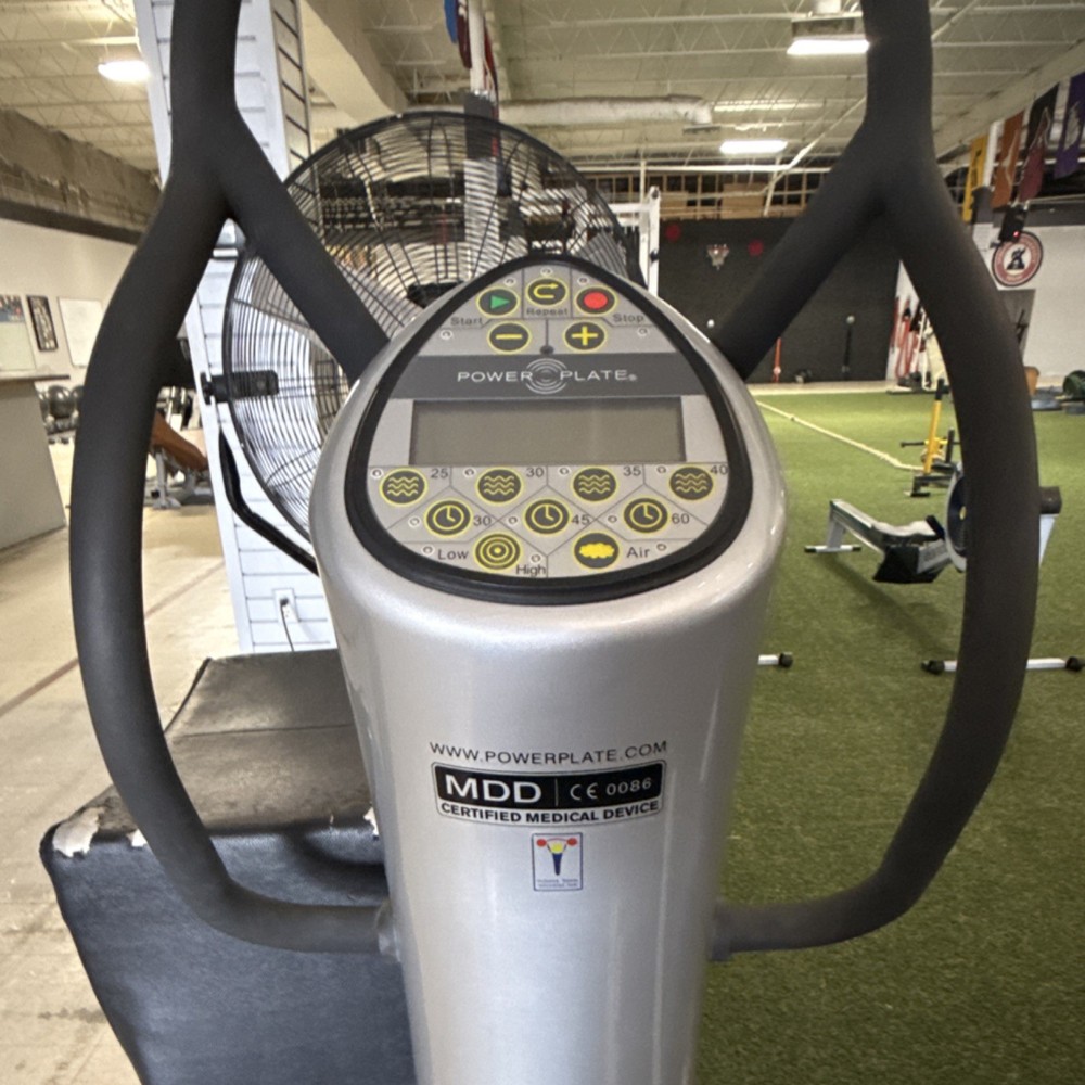 Power Plate my5 3D Vibration Platform, 6 Programs, LCD, Handles