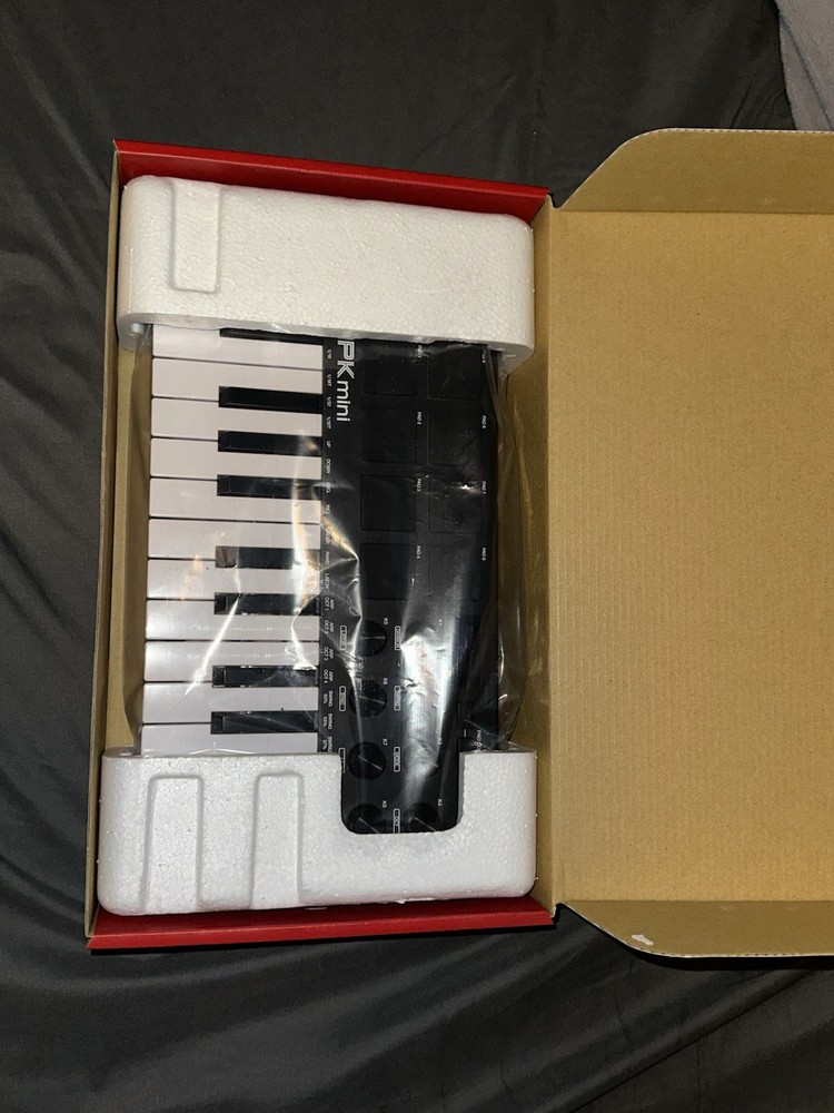 NEW Akai MPK Mini MK3
