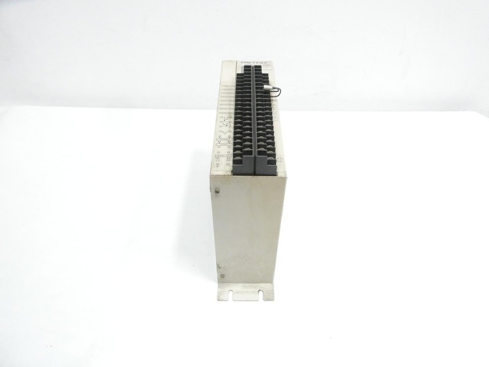 Omron E5M-TSQK Temperature Controller 24v-ac/dc