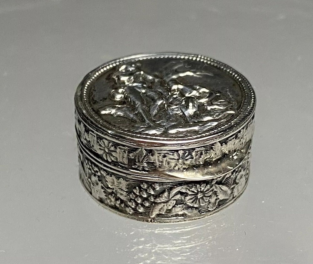 800 Silver Italian Scenic Silver Pill Box